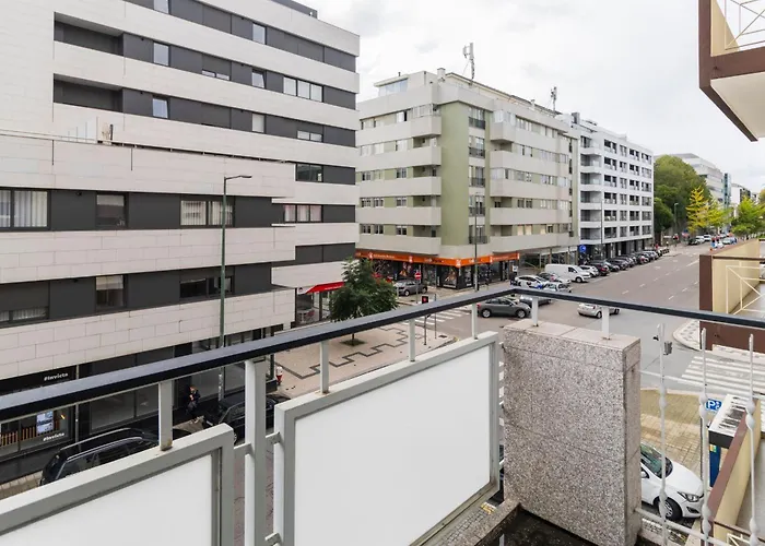 Lovelystay - Boavista Cozy Oporto