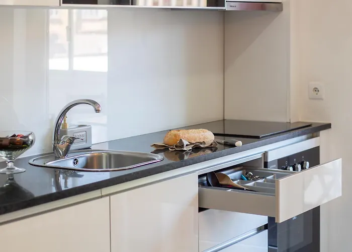 Lovelystay - Boavista Cozy Oporto